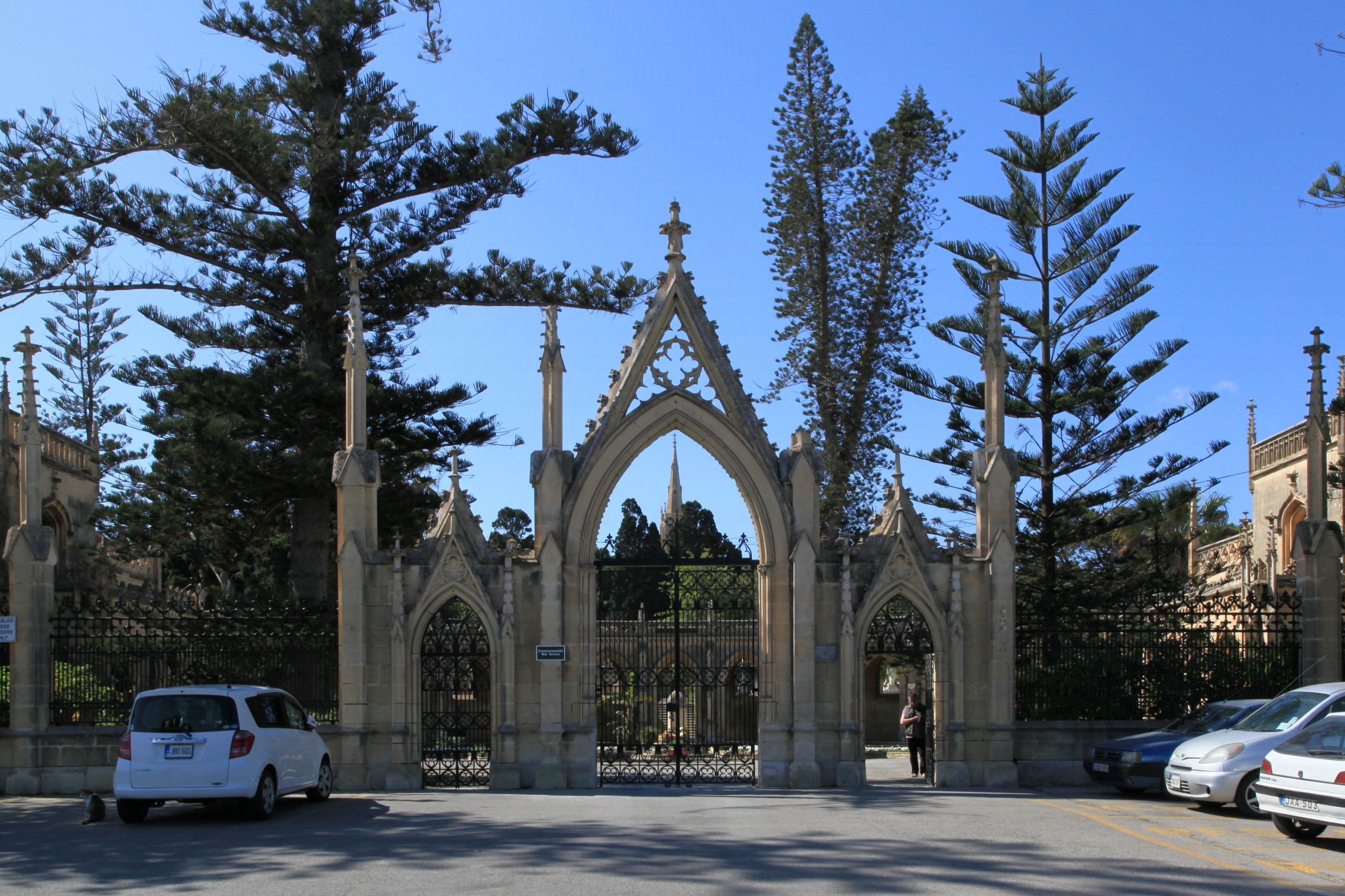 You are currently viewing L-ewwel difna fl-Addolorata